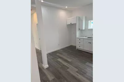 82 William St, Fall River, MA 02721 - Photo 3