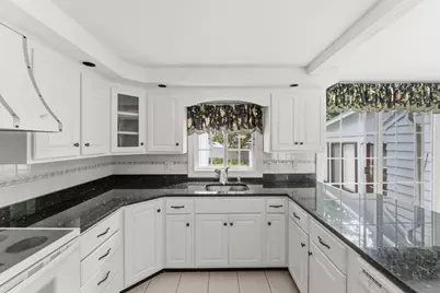 127 Anawan Rd, North Attleboro, MA 02760 - Photo 5