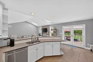 63 Ansel White Dr, Acushnet, MA 02743 - Photo 5
