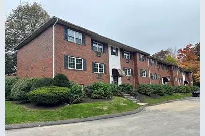 7 Maple Crest Cir #E, Holyoke, MA 01040 - Photo 15