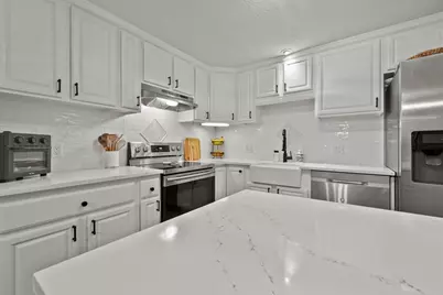 14 Bourbon Street #27, Peabody, MA 01960 - Photo 7