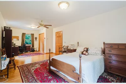 16 Pine Hill Rd, Easthampton, MA 01027 - Photo 15