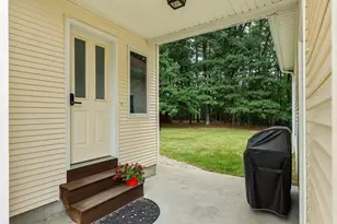 16 Pine Hill Rd, Easthampton, MA 01027 - Photo 5