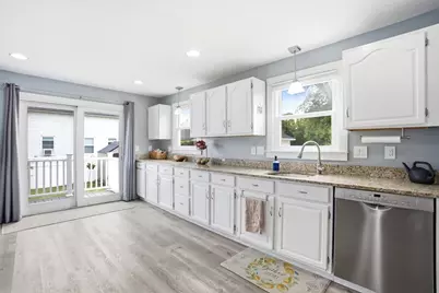 2 Elmwood Ave, Haverhill, MA 01835 - Photo 9