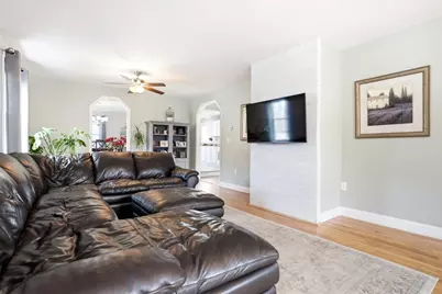 2 Elmwood Ave, Haverhill, MA 01835 - Photo 5