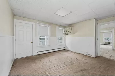 9 Bourne St, Lowell, MA 01852 - Photo 21