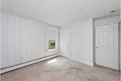 9 Bourne St, Lowell, MA 01852 - Photo 17