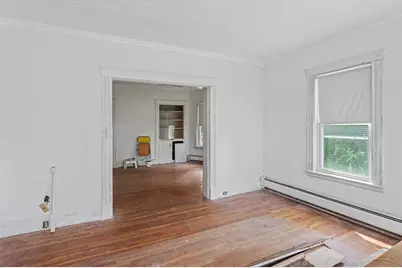 9 Bourne St, Lowell, MA 01852 - Photo 3