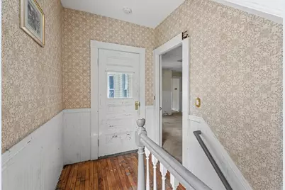 9 Bourne St, Lowell, MA 01852 - Photo 27