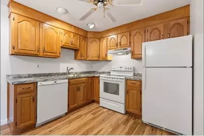 34 Hamilton Rd #210, Arlington, MA 02474 - Photo 5