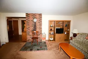93 Pine St, Dalton, MA 01226 - Photo 7