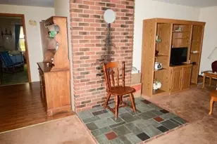 93 Pine St, Dalton, MA 01226 - Photo 9