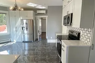 126 Bayswater St, Boston, MA 02128 - Photo 17
