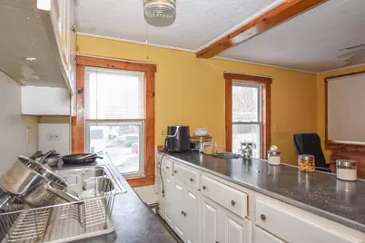 118 Pleasant Street, Fitchburg, MA 01420 - Photo 23