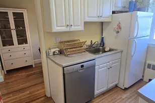 31-1/2 Englewood Ave, Brookline, MA 02445 - Photo 11
