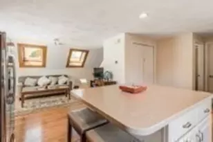 34 Vine St, Medford, MA 02155 - Photo 5