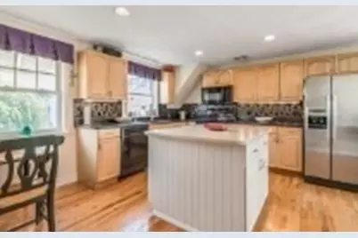 34 Vine Street #4, Medford, MA 02155 - Photo 3