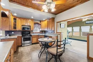 52 Florence St, New Bedford, MA 02740 - Photo 9