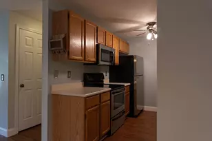 124 Heritage Dr, Northbridge, MA 01588 - Photo 9