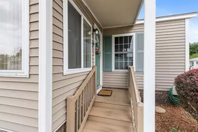 7 Robert Rd, Plainville, MA 02762 - Photo 5