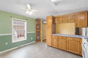 7 Robert Rd, Plainville, MA 02762 - Photo 19