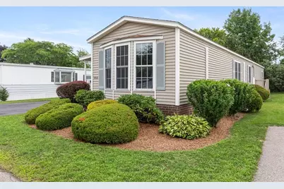 7 Robert Rd, Plainville, MA 02762 - Photo 3