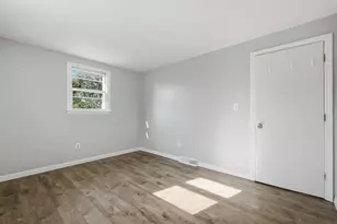 22 Hayward Ave, Brockton, MA 02301 - Photo 5