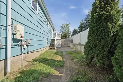 22 Hayward Ave, Brockton, MA 02301 - Photo 37