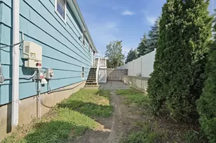 22 Hayward Ave, Brockton, MA 02301 - Photo 37