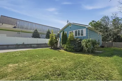 22 Hayward Ave, Brockton, MA 02301 - Photo 3