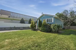 22 Hayward Ave, Brockton, MA 02301 - Photo 3