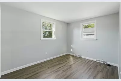 22 Hayward Ave, Brockton, MA 02301 - Photo 7
