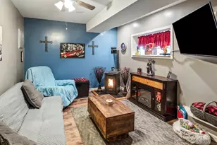 242 Pleasant St, Leominster, MA 01453 - Photo 25