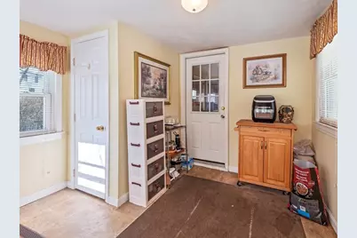 242 Pleasant Street, Leominster, MA 01453 - Photo 13