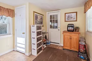 242 Pleasant St, Leominster, MA 01453 - Photo 13