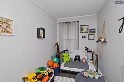 47 Taylor St, Holyoke, MA 01040 - Photo 15