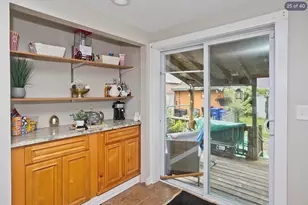 47 Taylor St, Holyoke, MA 01040 - Photo 25