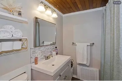 47 Taylor St, Holyoke, MA 01040 - Photo 17