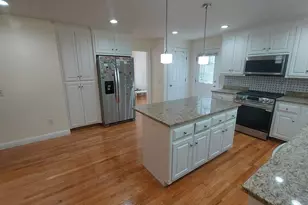 339 Poplar St, Boston, MA 02131 - Photo 3