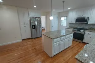 339 Poplar St, Boston, MA 02131 - Photo 3