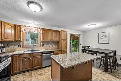 243 Ambrose St, Springfield, MA 01109 - Photo 11