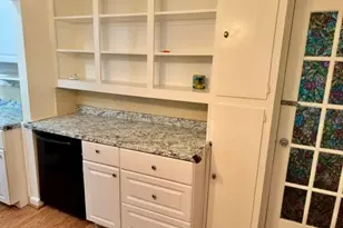 17 Ashland St, Medford, MA 02155 - Photo 9