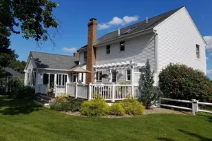 21 Julia Connors Dr, Burlington, MA 01803 - Photo 3