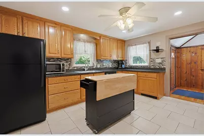 156 Hampton St, Auburn, MA 01501 - Photo 5