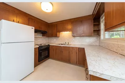 18 Alexander #18, Clinton, MA 01510 - Photo 3