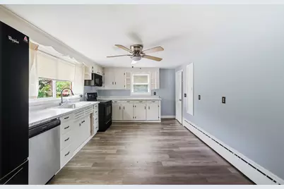 377 Wilbraham Street, Palmer, MA 01069 - Photo 9