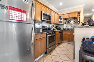 26 Beach St, Boston, MA 02122 - Photo 3