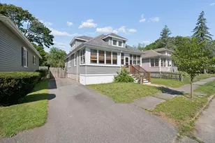 256 Green St, Fairhaven, MA 02719 - Photo 3
