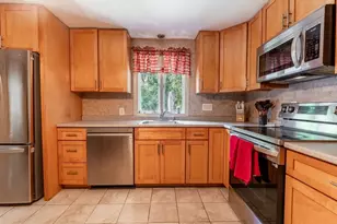 12 Kenway Dr, Springfield, MA 01104 - Photo 9
