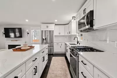 9 Beach Rd, Pembroke, MA 02359 - Photo 3